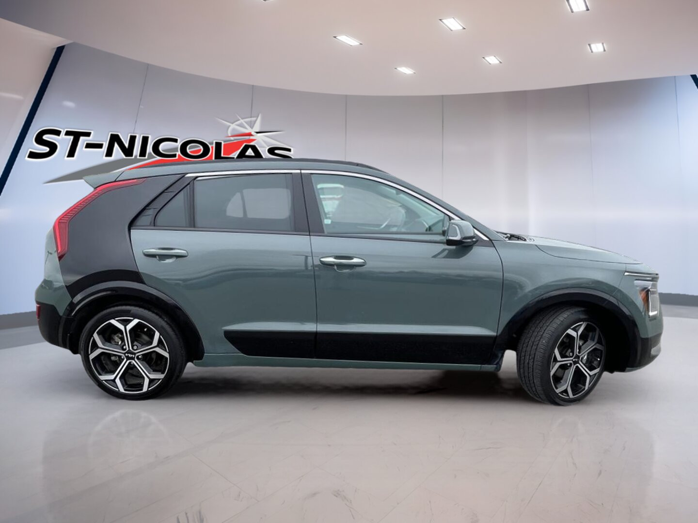 Kia Niro HEV 2025 SX Vert paysage urbain/Noir Aurora nacré TA – Image 10