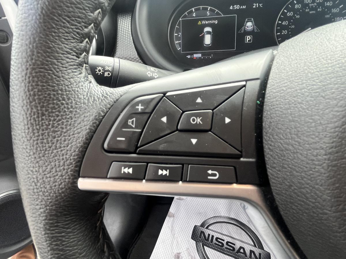 Nissan Kicks Play 2025 SV TA – Image 13