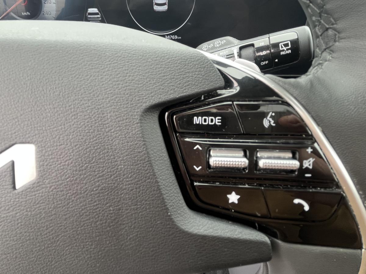 Kia Niro HEV 2025 SX Vert paysage urbain/Noir Aurora nacré TA – Image 14