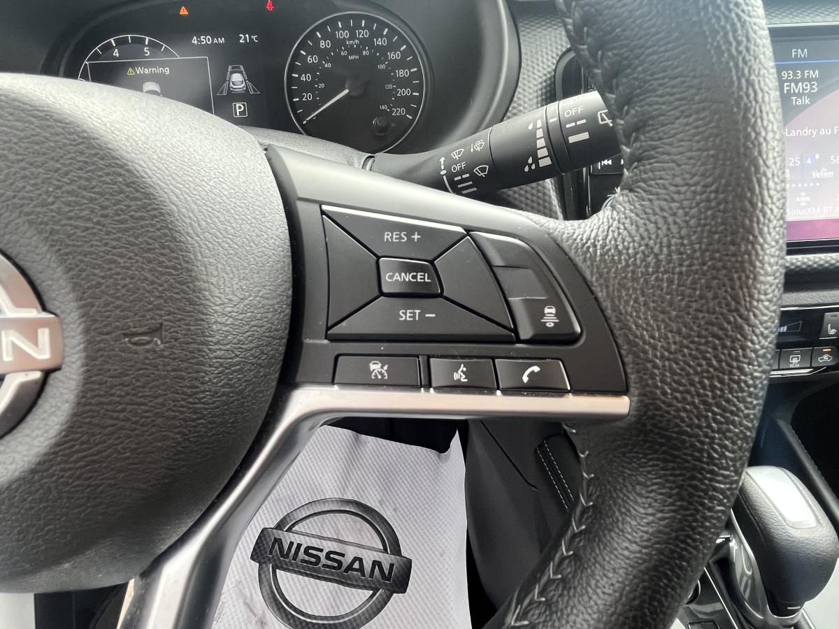 Nissan Kicks Play 2025 SV TA – Image 14