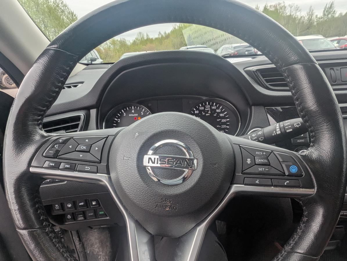 Nissan Rogue 2018 SL PRIVILÈGE TI avec ProPILOT BLUETOOTH CAMÉRAS 360 CUIR BRUN TOIT GPS SIÈGES AV. ET VOLANT CHAFFA – Image 16