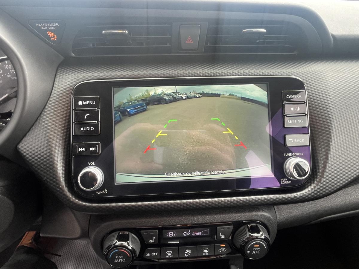 Nissan Kicks Play 2025 SV TA – Image 16