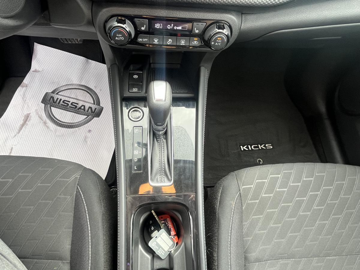 Nissan Kicks Play 2025 SV TA – Image 17