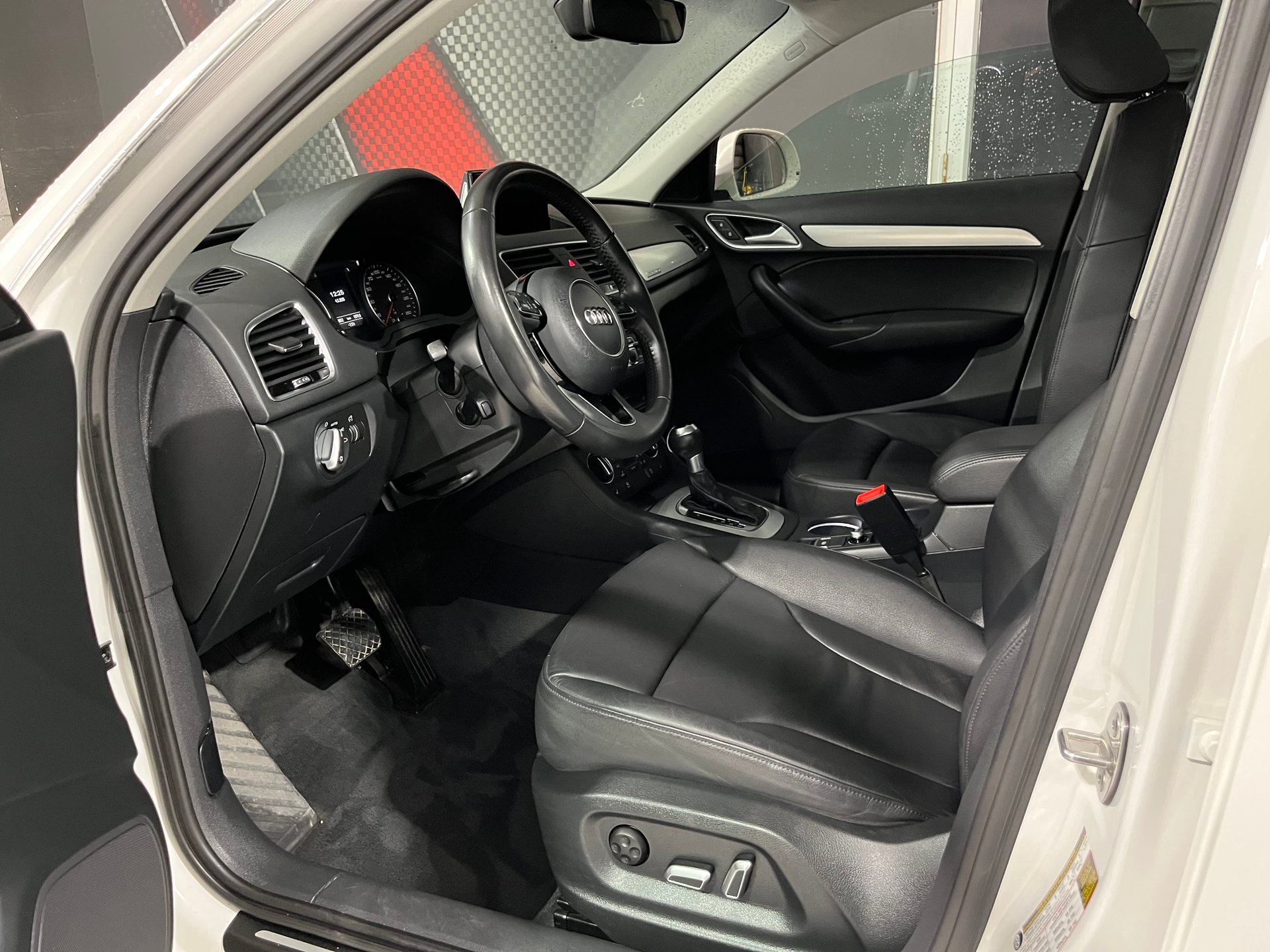 2018 Audi Q3 2.0T Premium – Image 8