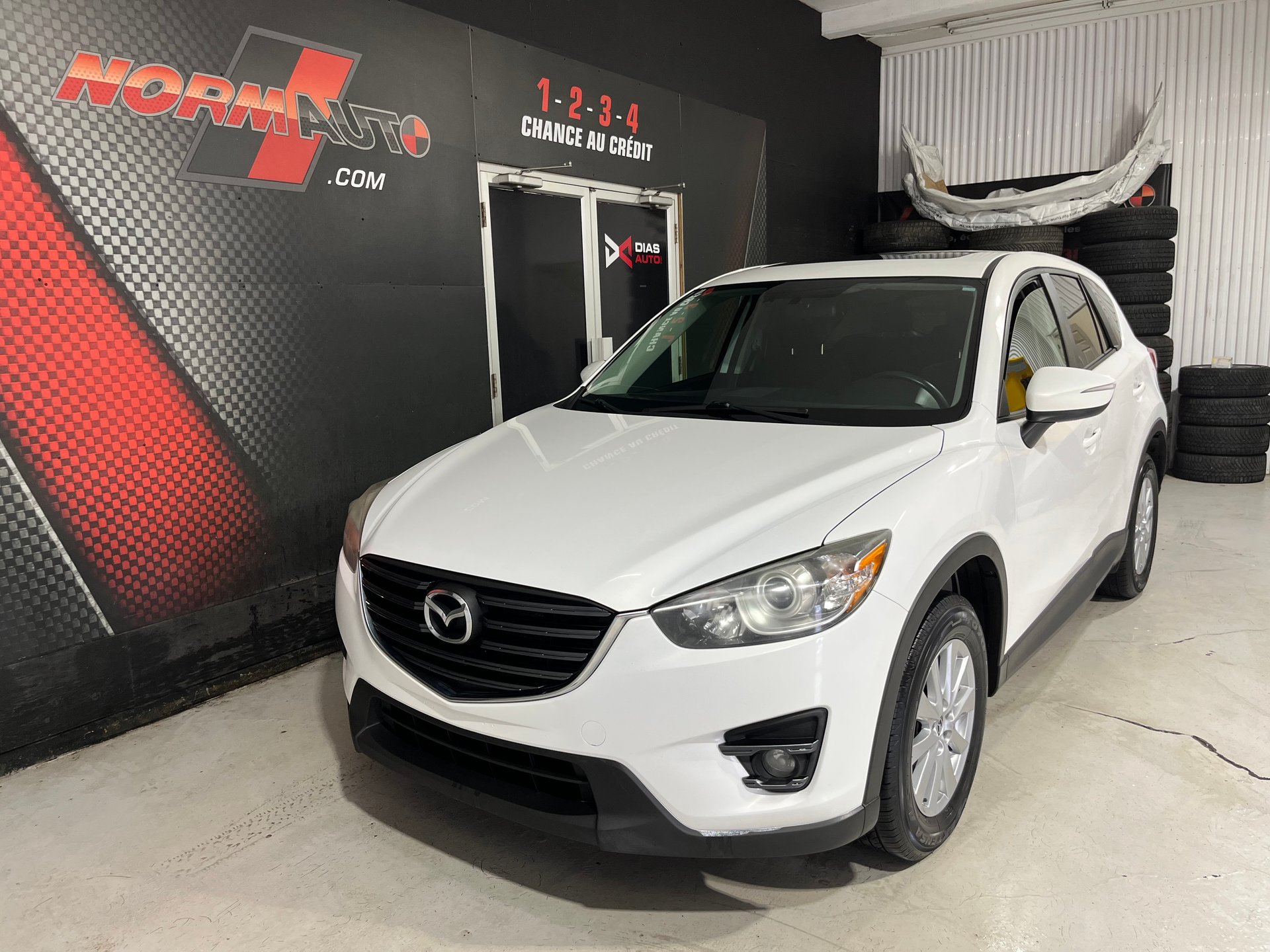 2016 Mazda CX-5 Touring – Image 3