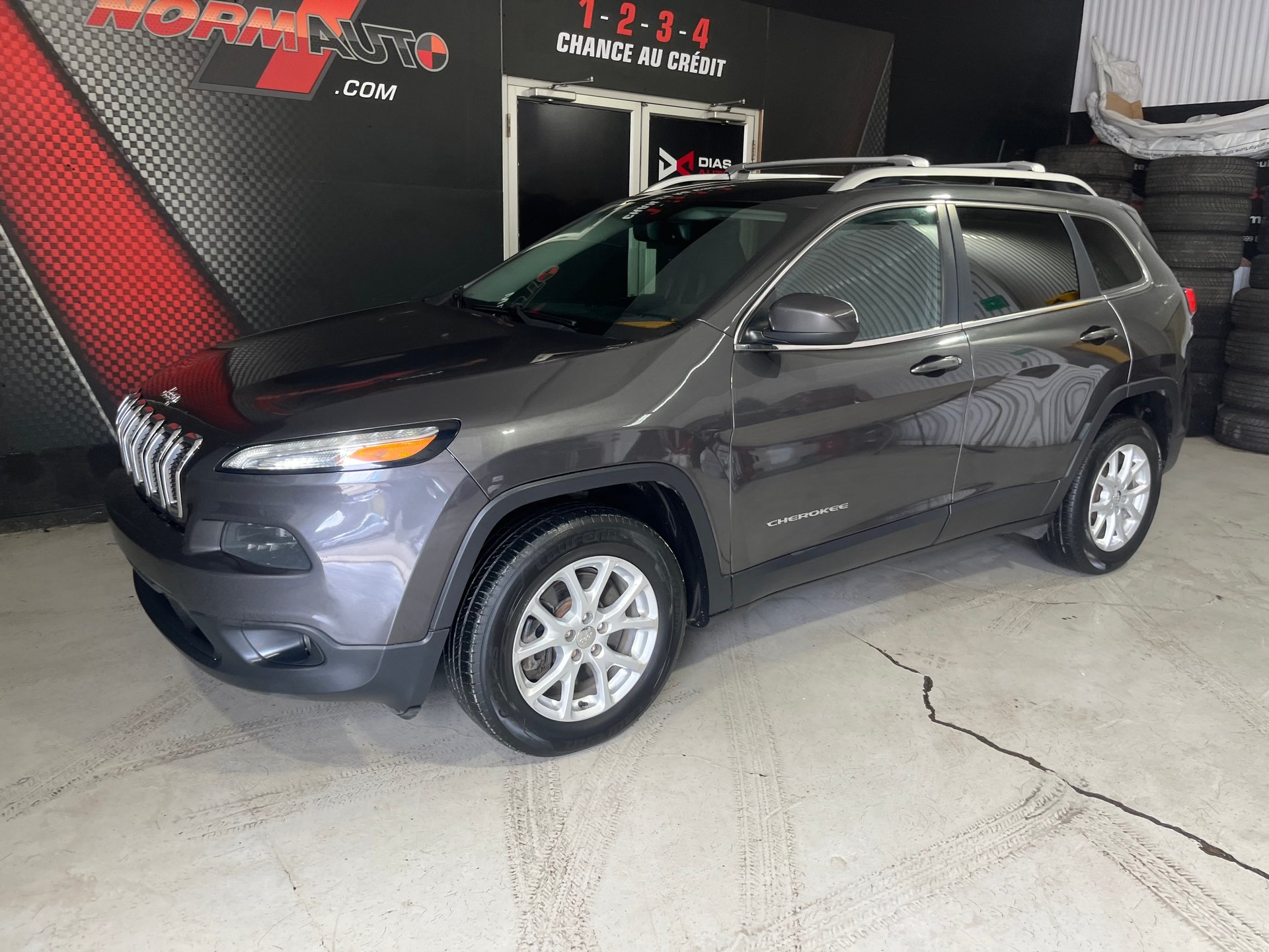 2016 Jeep Cherokee Latitude – Image 3