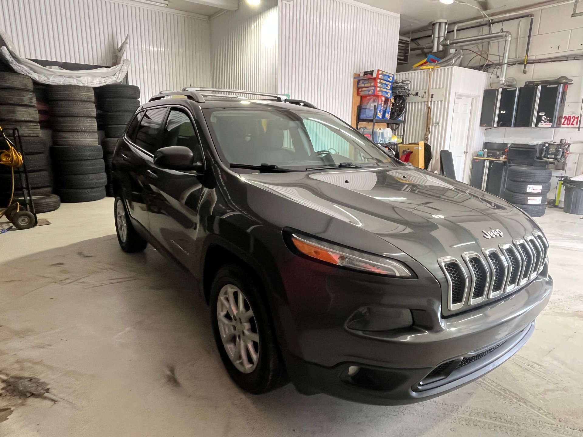 2016 Jeep Cherokee Latitude – Image 7