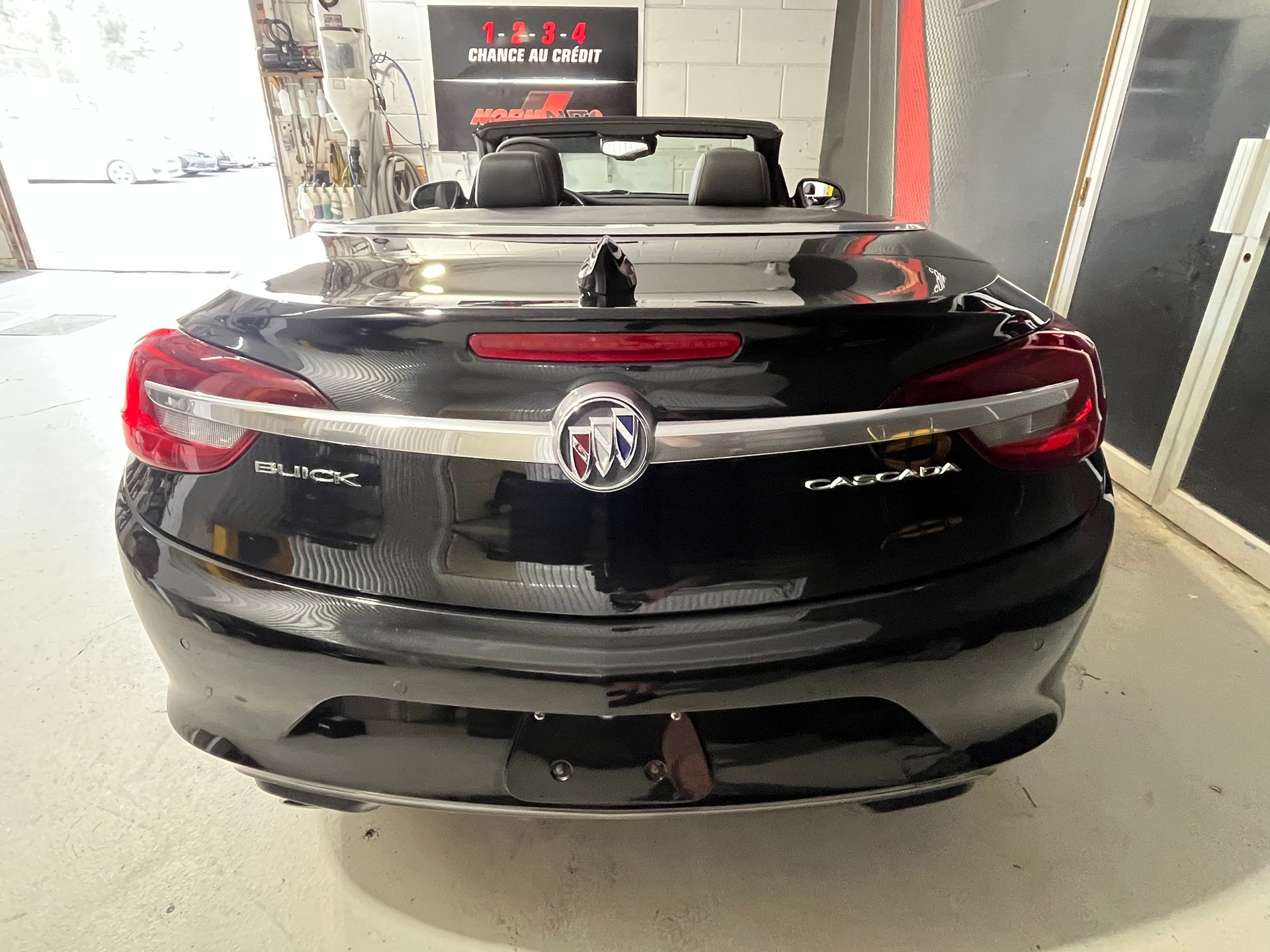 2018 Buick Cascada Premium – Image 9