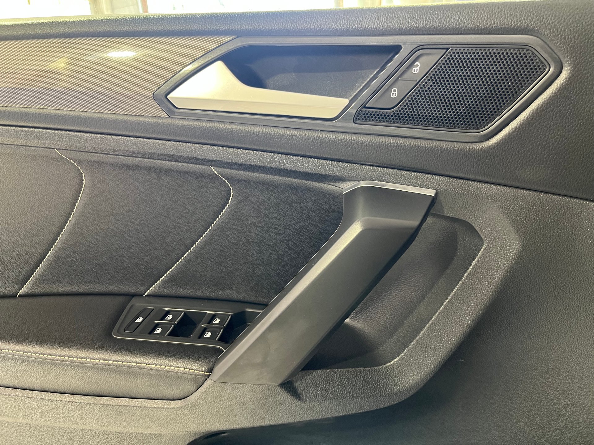 2022 Volkswagen Tiguan comfortline black edition – Image 24