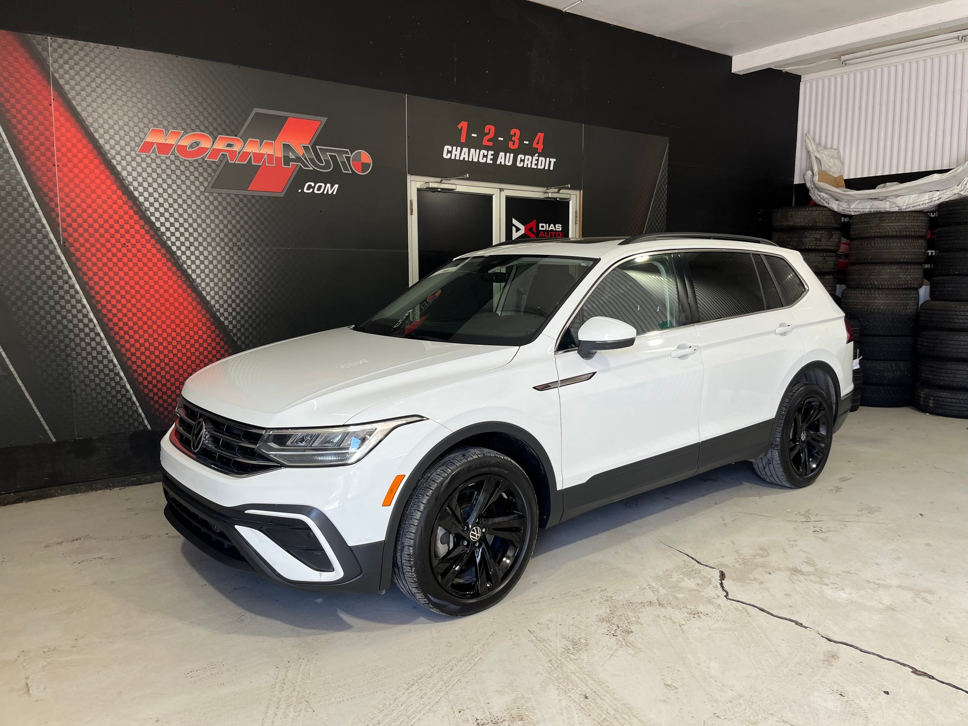 2022 Volkswagen Tiguan comfortline black edition – Image 2