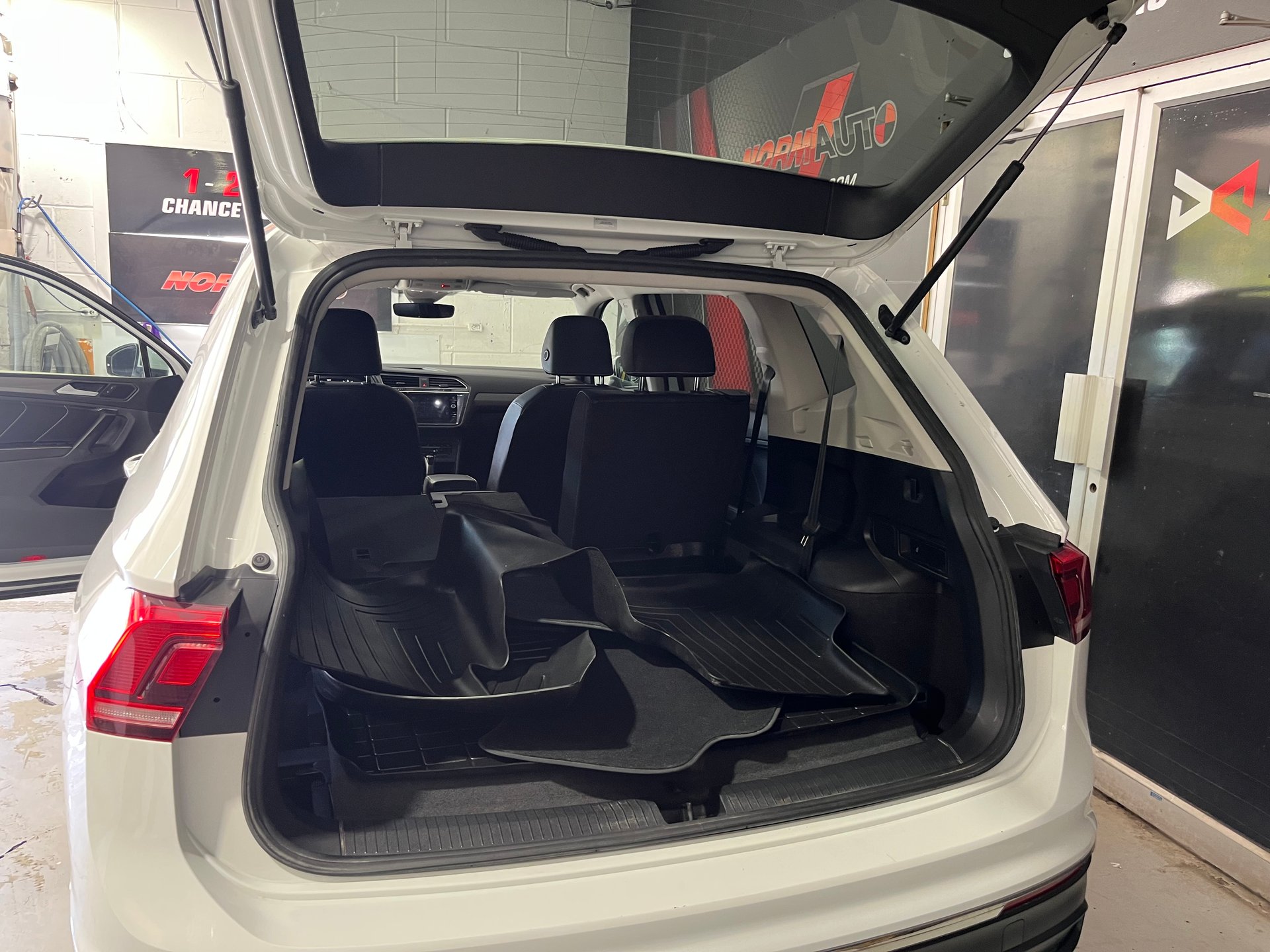 2022 Volkswagen Tiguan comfortline black edition – Image 11