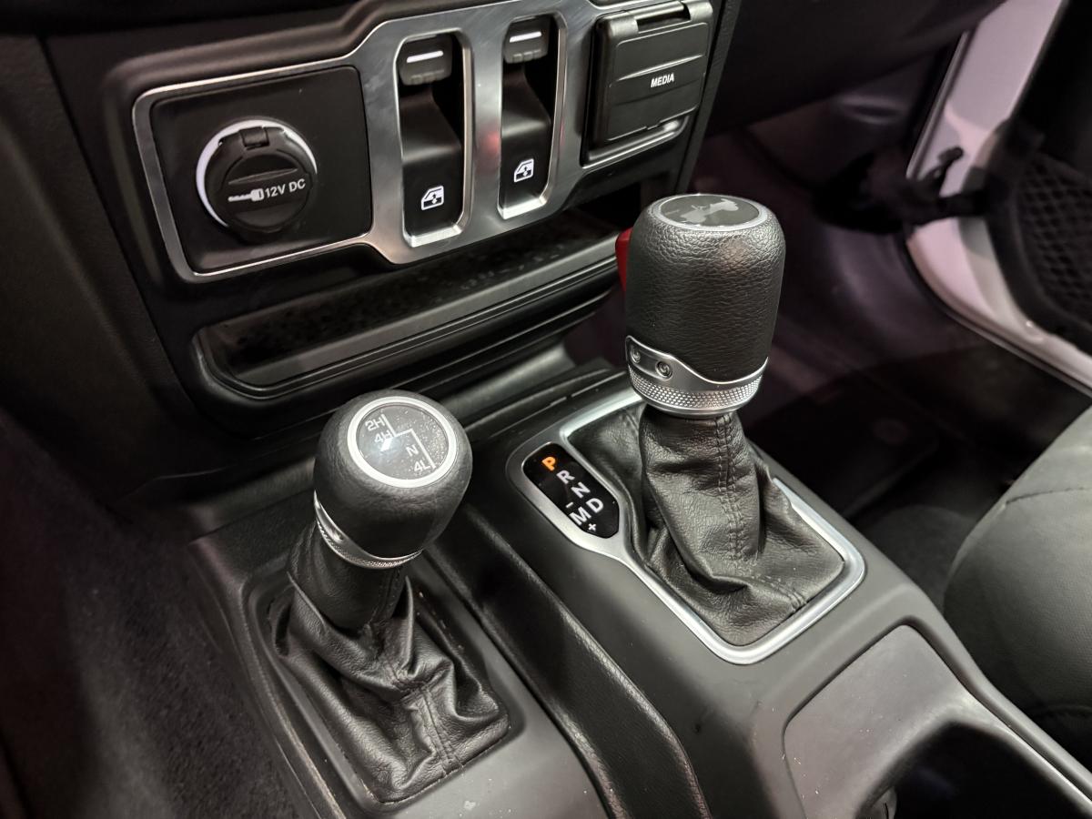 Jeep Wrangler 2020 Sport S 4x4 BLUETOOTH CAMÉRA SIÈGES AVANT ET VOLANT CHAUFFANT BAS KILOMÉTRAGE – Image 20