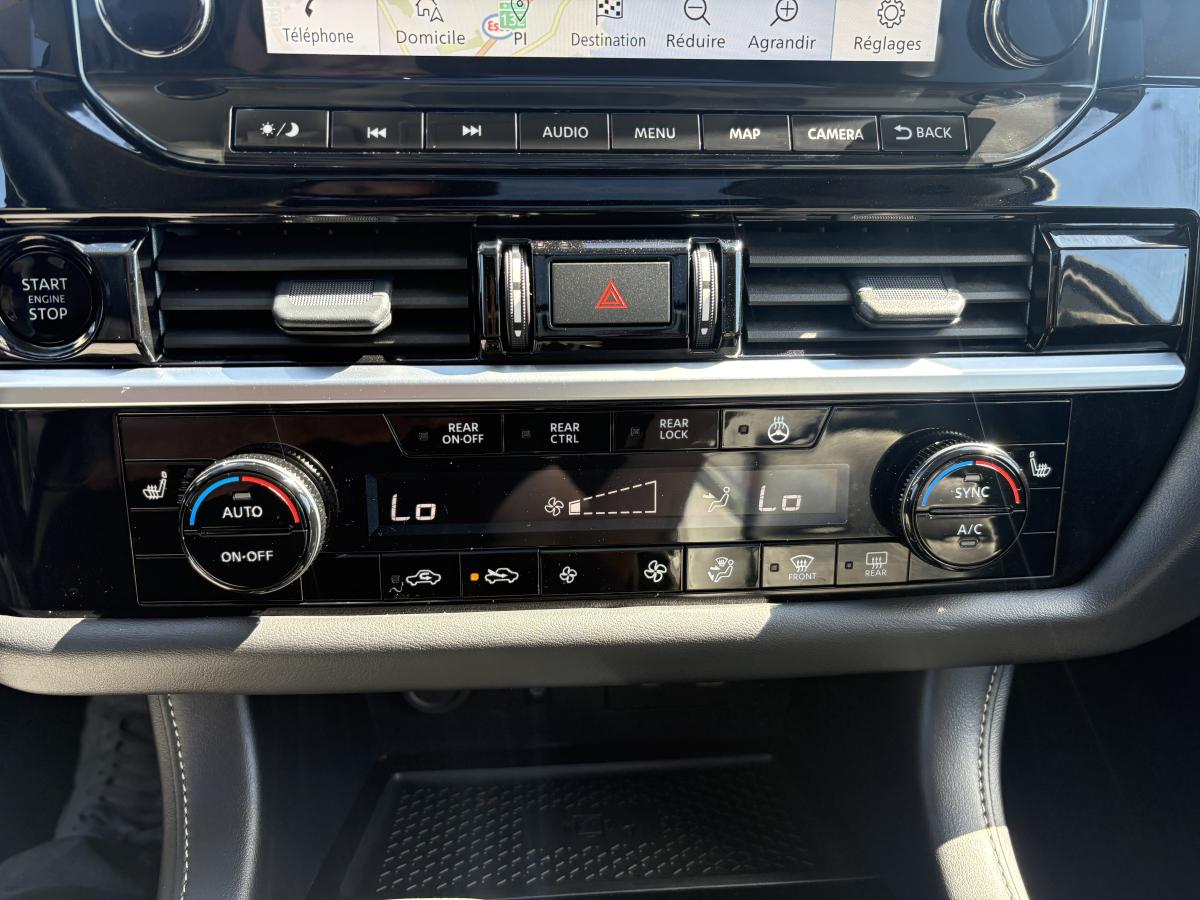 Nissan Pathfinder 2025 SL 4RM BLUETOOTH TOIT GPS CUIR CAMÉRAS 360 SIÈGES AVANT ET ARRIÈRE ET VOLANT CHAUFFANT – Image 20