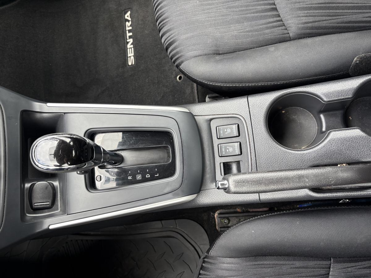Nissan Sentra 2018 SV BLUETOOTH CAMÉRA SIÈGES CHAUFFANT AVANT BAS KILOMÉTRAGE – Image 26
