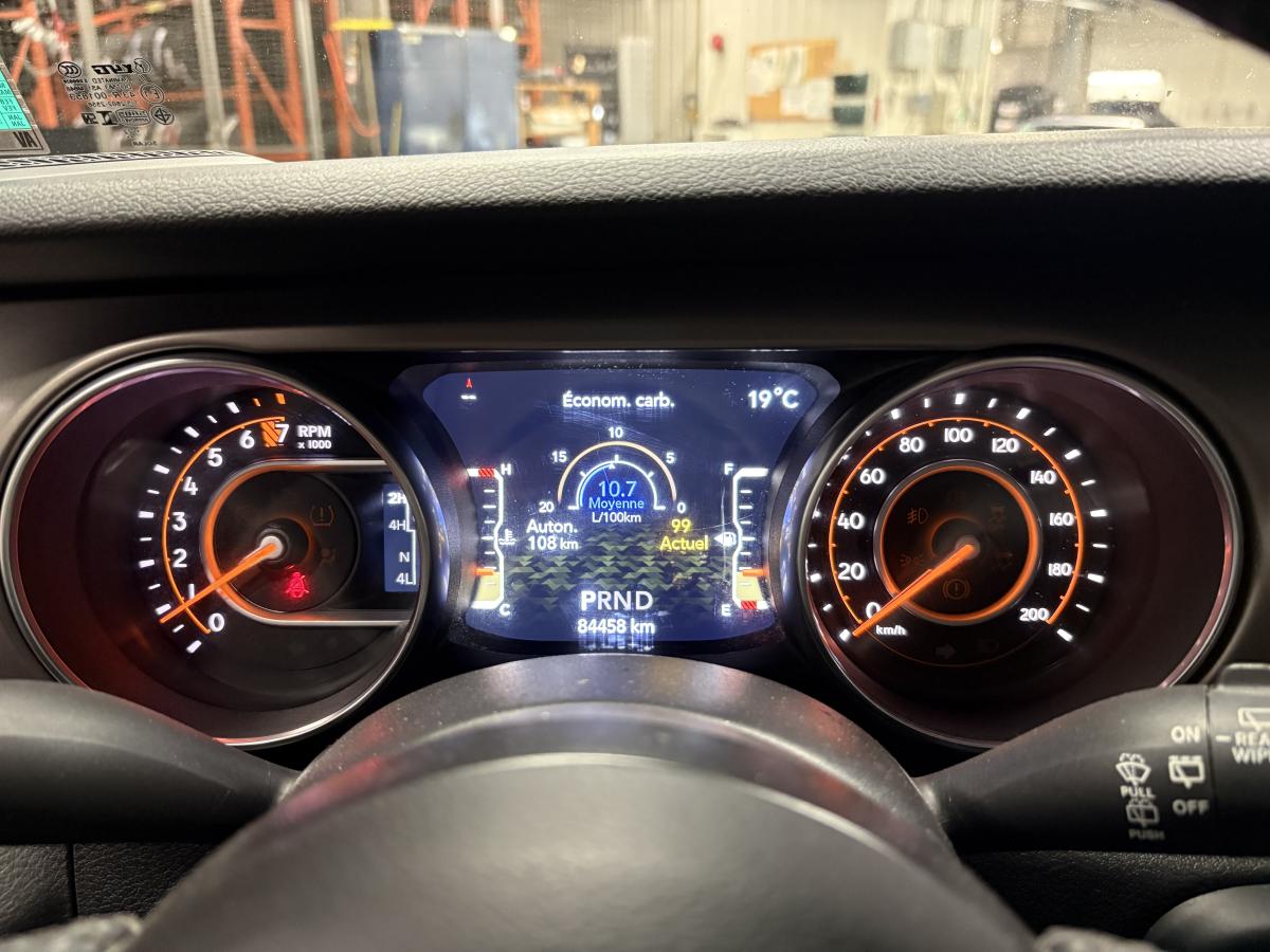 Jeep Wrangler 2020 Sport S 4x4 BLUETOOTH CAMÉRA SIÈGES AVANT ET VOLANT CHAUFFANT BAS KILOMÉTRAGE – Image 27