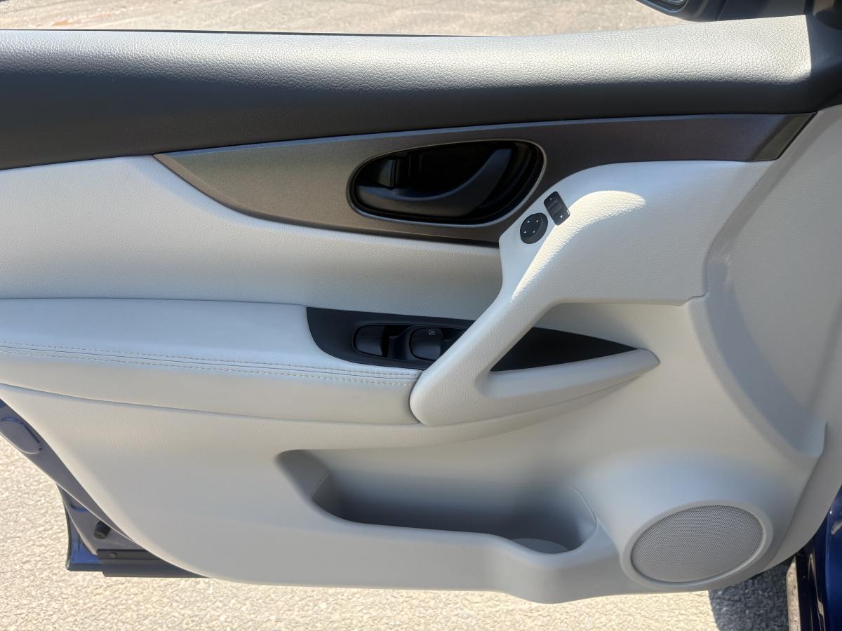 Nissan Qashqai 2021 S TI BLUETOOTH CAMÉRA SIÈGES CHAUFFANT AVANT BAS KILOMÉTRAGE – Image 29