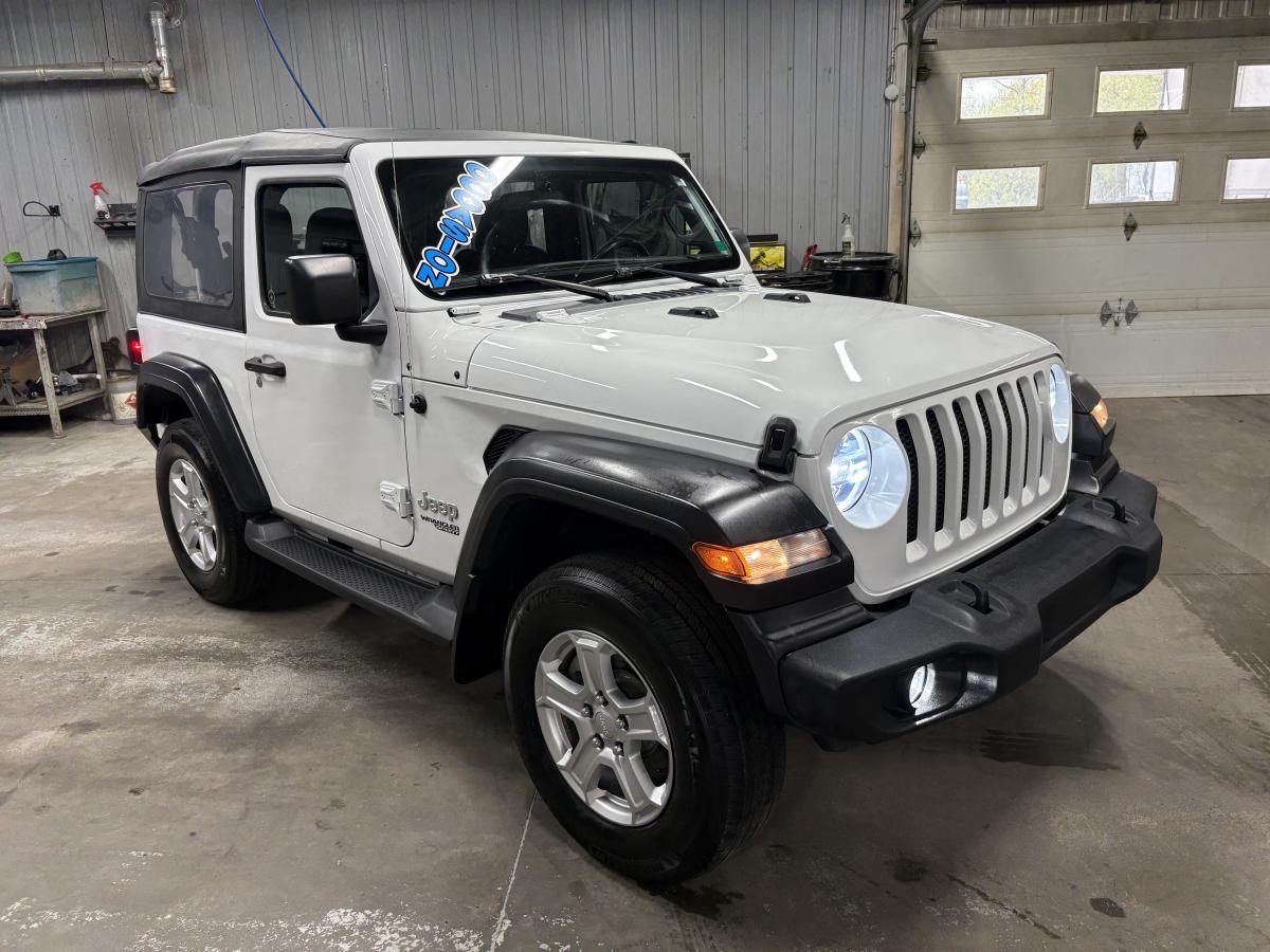 Jeep Wrangler 2020 Sport S 4x4 BLUETOOTH CAMÉRA SIÈGES AVANT ET VOLANT CHAUFFANT BAS KILOMÉTRAGE – Image 3