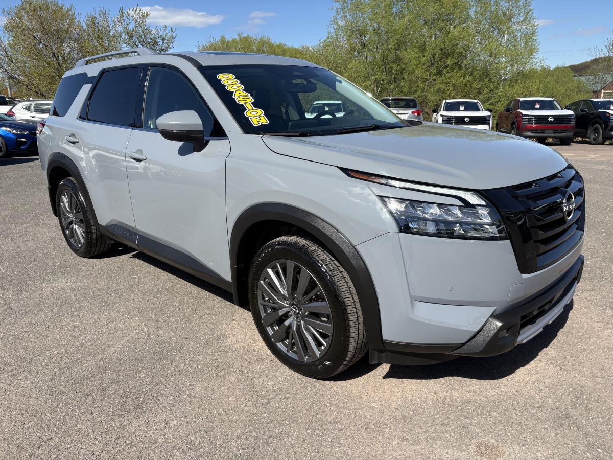 Nissan Pathfinder 2025 SL 4RM BLUETOOTH TOIT GPS CUIR CAMÉRAS 360 SIÈGES AVANT ET ARRIÈRE ET VOLANT CHAUFFANT – Image 3