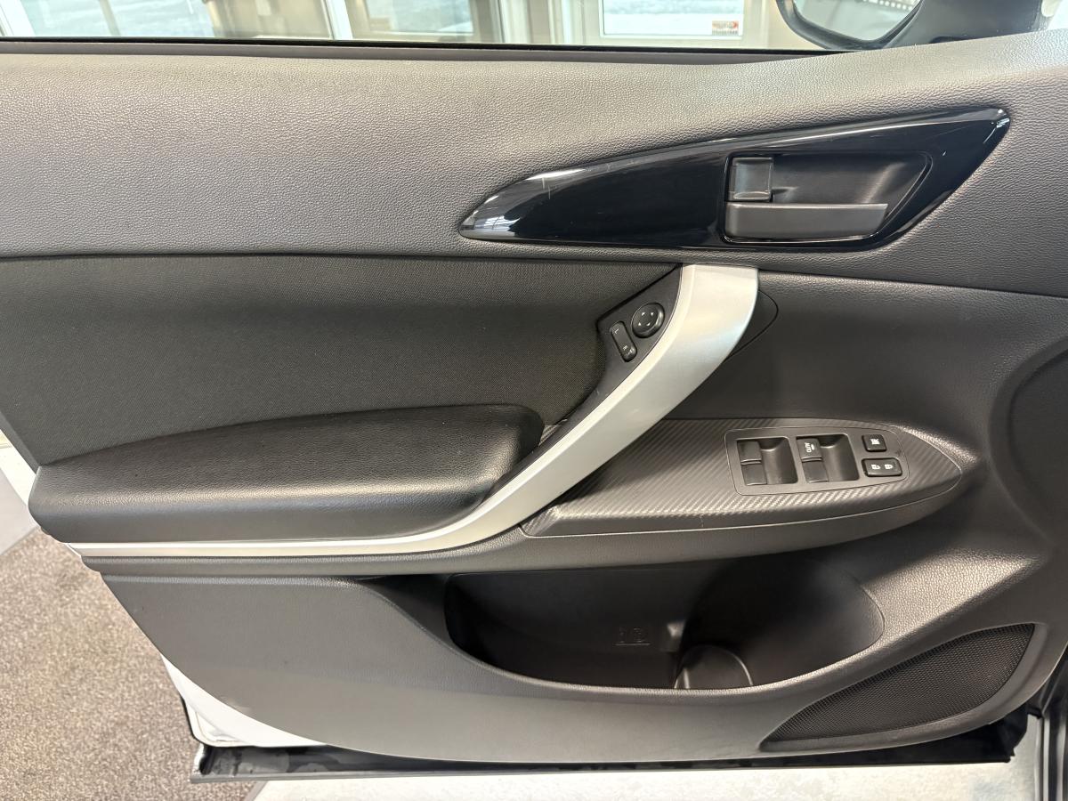Mitsubishi Eclipse Cross 2018 ES S-AWC BLUETOOTH CAMÉRA SIÈGES CHAUFFANT AVANT BAS KILOMÉTRAGE – Image 30