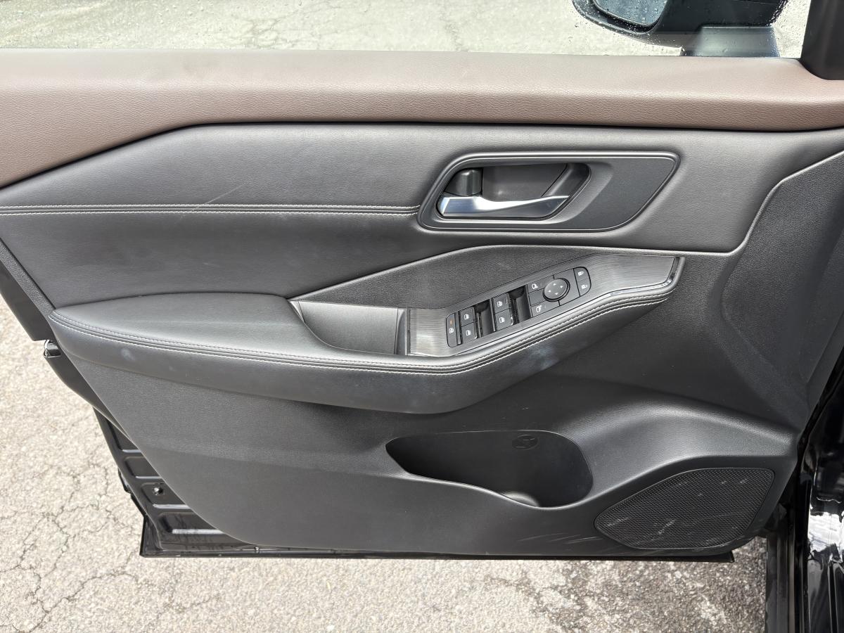 Nissan Rogue 2022 SV PRIVILÈGE TI BLUETOOTH CAMÉRAS 360 TOIT CUIR BAS KILOMÉTRAGE – Image 30