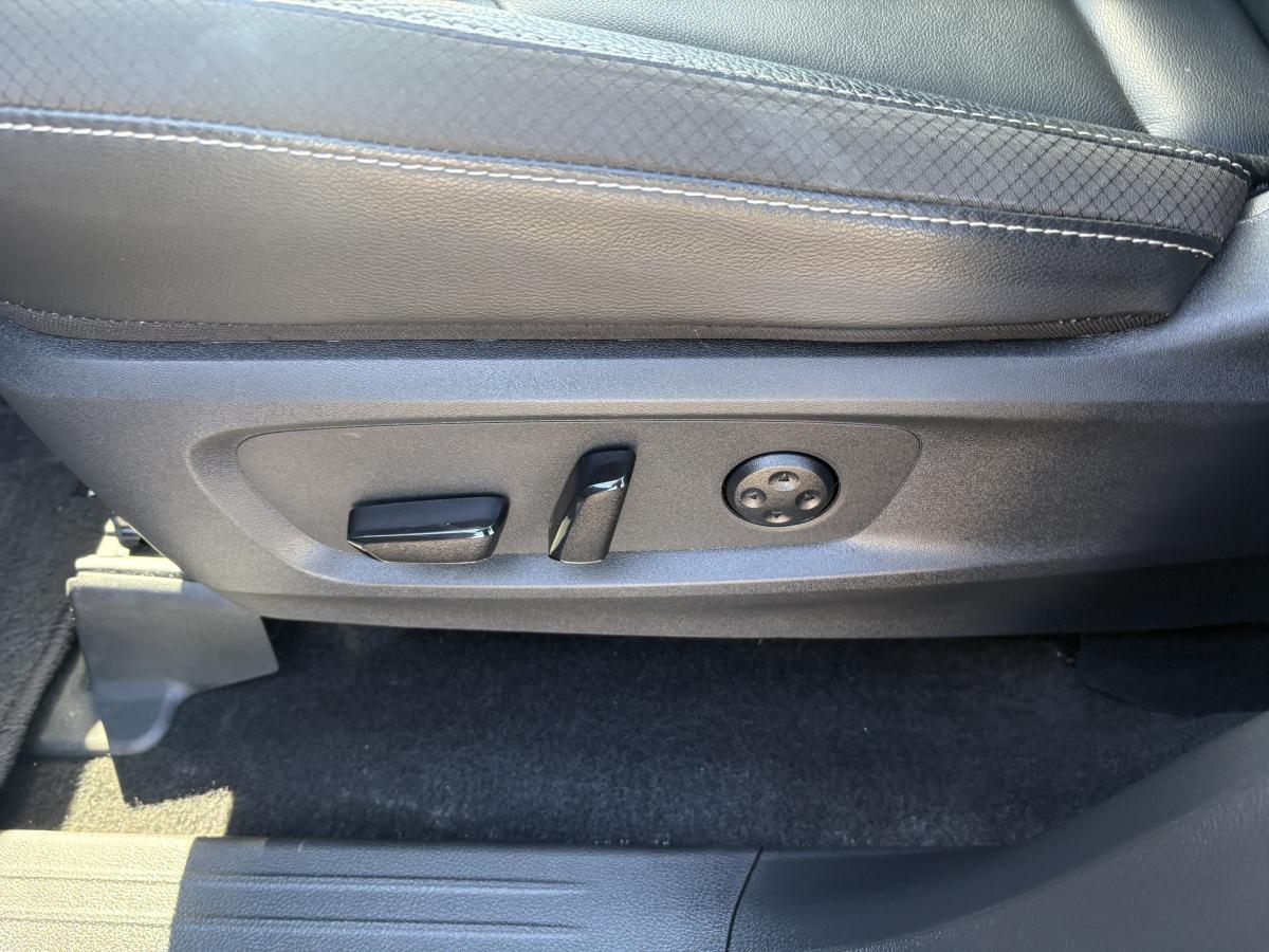 Nissan Pathfinder 2025 SL 4RM BLUETOOTH TOIT GPS CUIR CAMÉRAS 360 SIÈGES AVANT ET ARRIÈRE ET VOLANT CHAUFFANT – Image 31