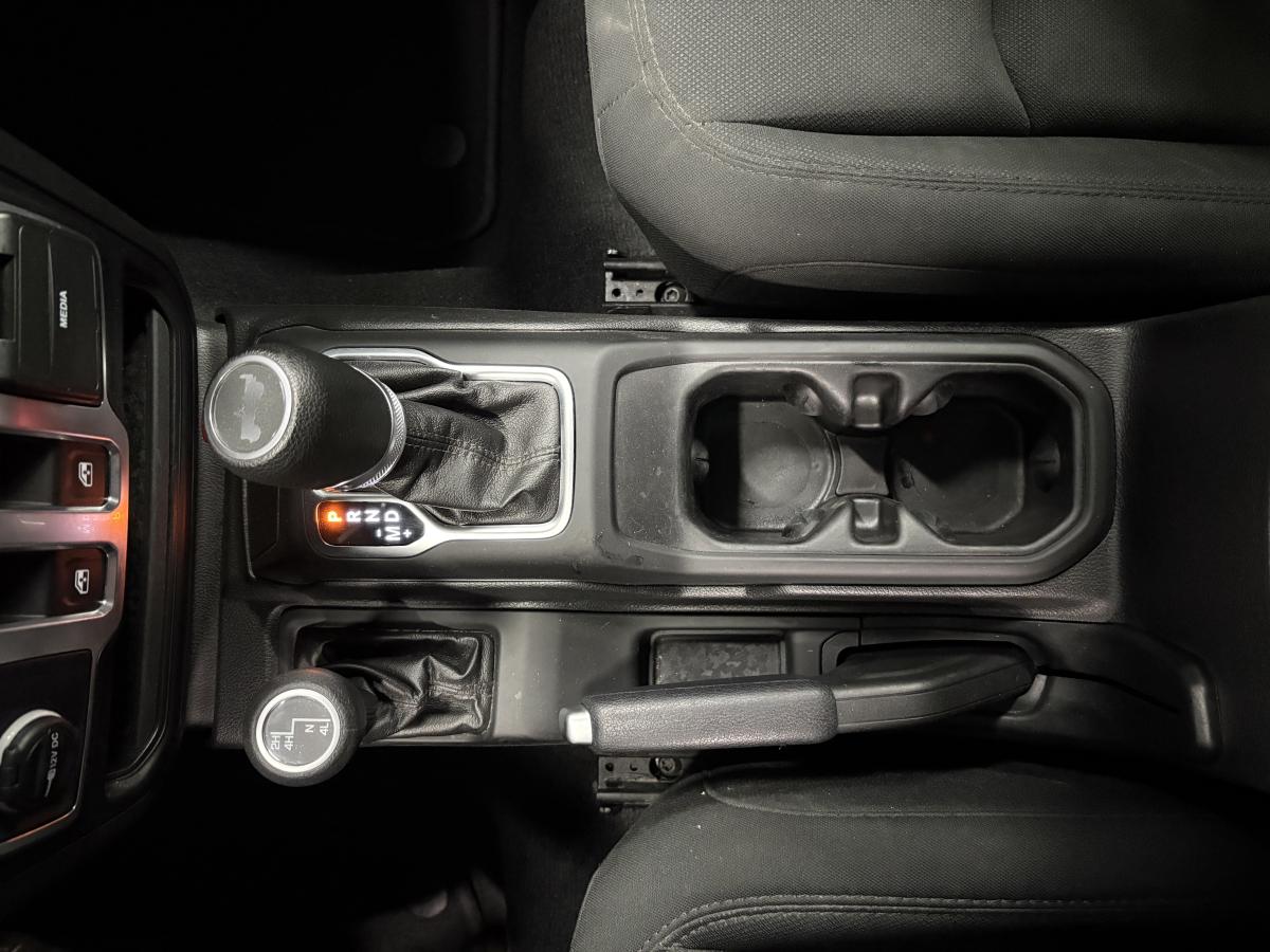 Jeep Wrangler 2020 Sport S 4x4 BLUETOOTH CAMÉRA SIÈGES AVANT ET VOLANT CHAUFFANT BAS KILOMÉTRAGE – Image 32