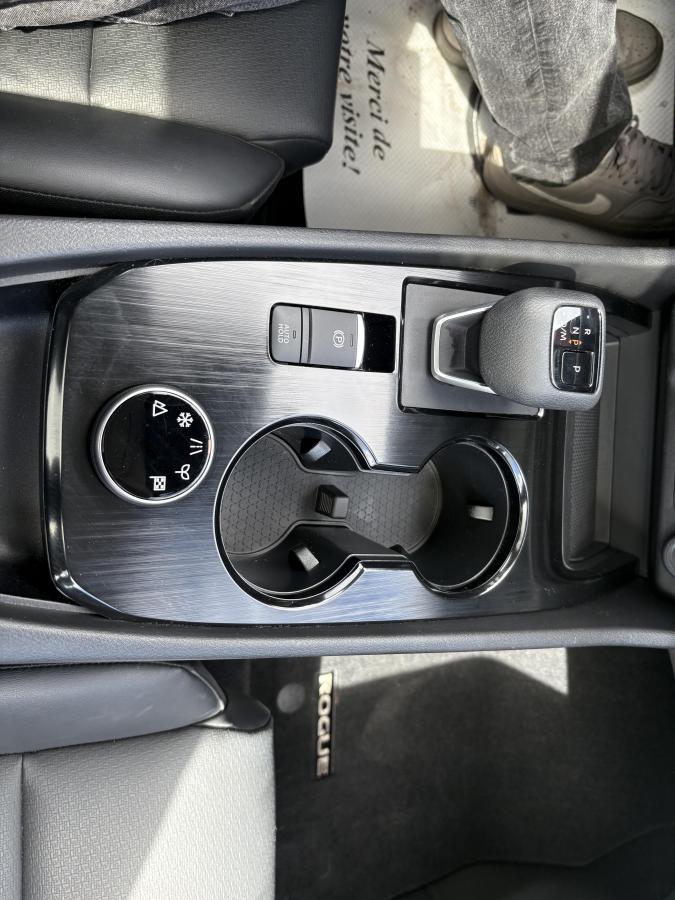 Nissan Rogue 2022 SV PRIVILÈGE TI BLUETOOTH CAMÉRAS 360 TOIT CUIR BAS KILOMÉTRAGE – Image 32