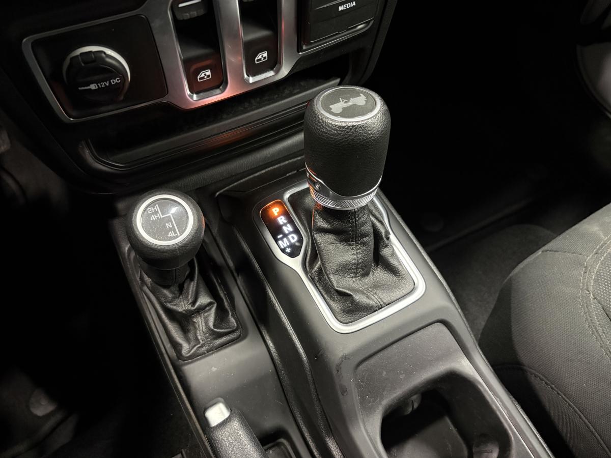 Jeep Wrangler 2020 Sport S 4x4 BLUETOOTH CAMÉRA SIÈGES AVANT ET VOLANT CHAUFFANT BAS KILOMÉTRAGE – Image 33