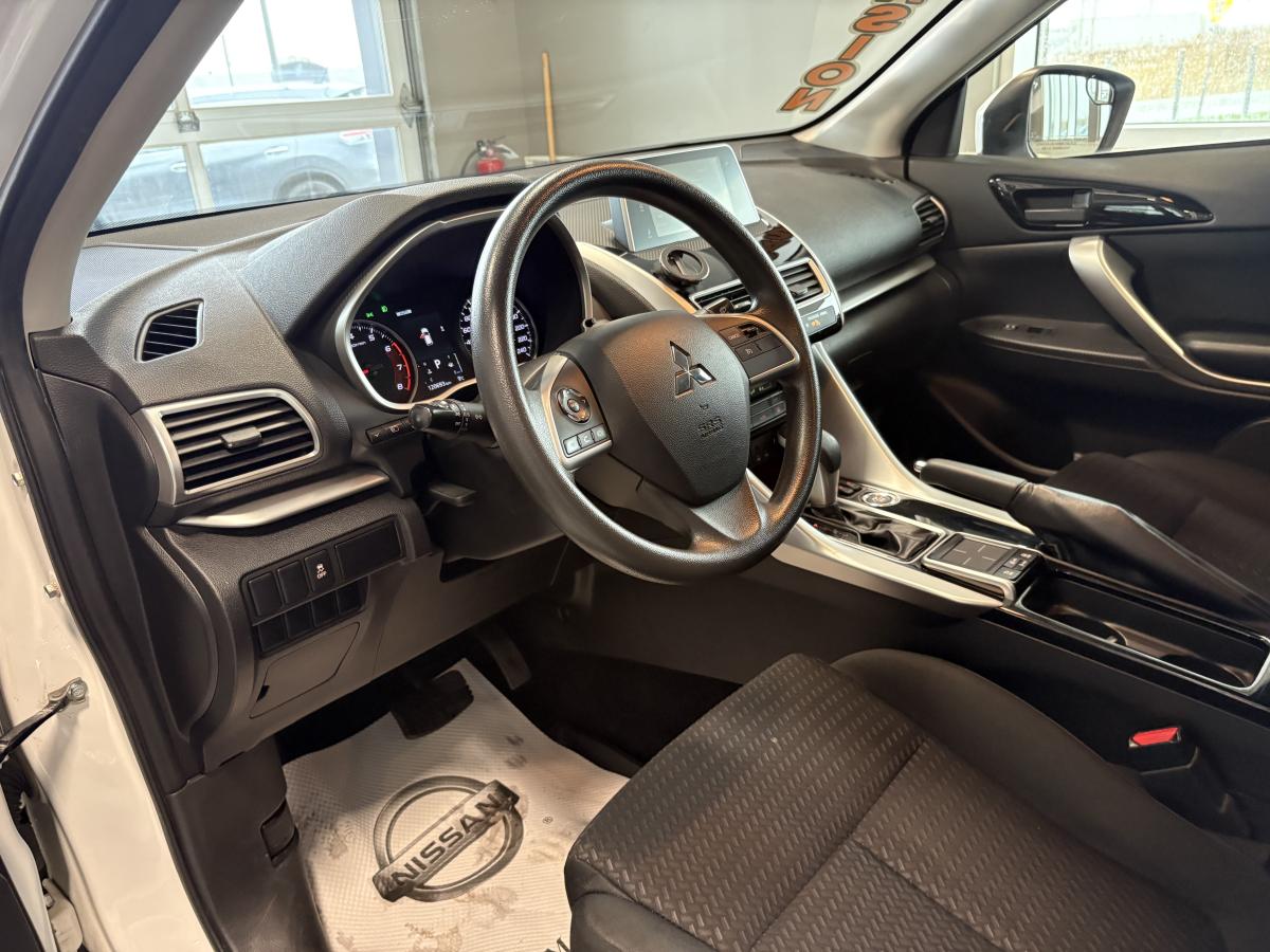 Mitsubishi Eclipse Cross 2018 ES S-AWC BLUETOOTH CAMÉRA SIÈGES CHAUFFANT AVANT BAS KILOMÉTRAGE – Image 34