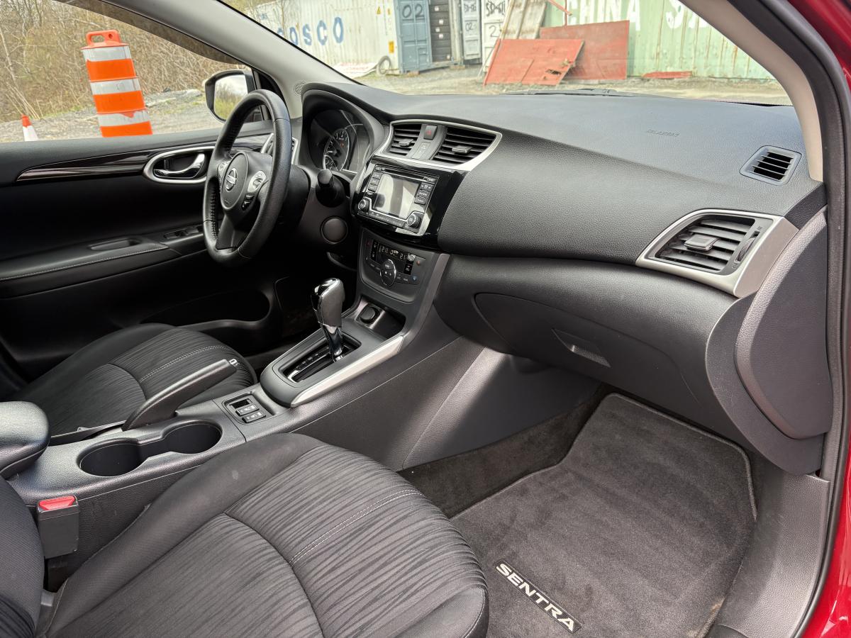 Nissan Sentra 2018 SV BLUETOOTH CAMÉRA SIÈGES CHAUFFANT AVANT BAS KILOMÉTRAGE – Image 35