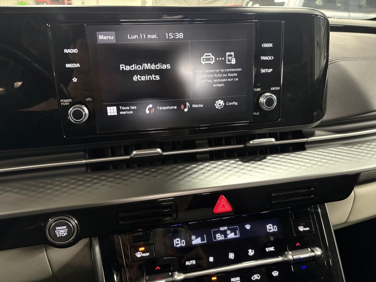 Kia Carnival 2024 LX+ BLUETOOTH SIÈGES AVANT ET VOLANT CHAUFFANT PORTE COULISSANTES ÉLECTRIQUE – Image 35