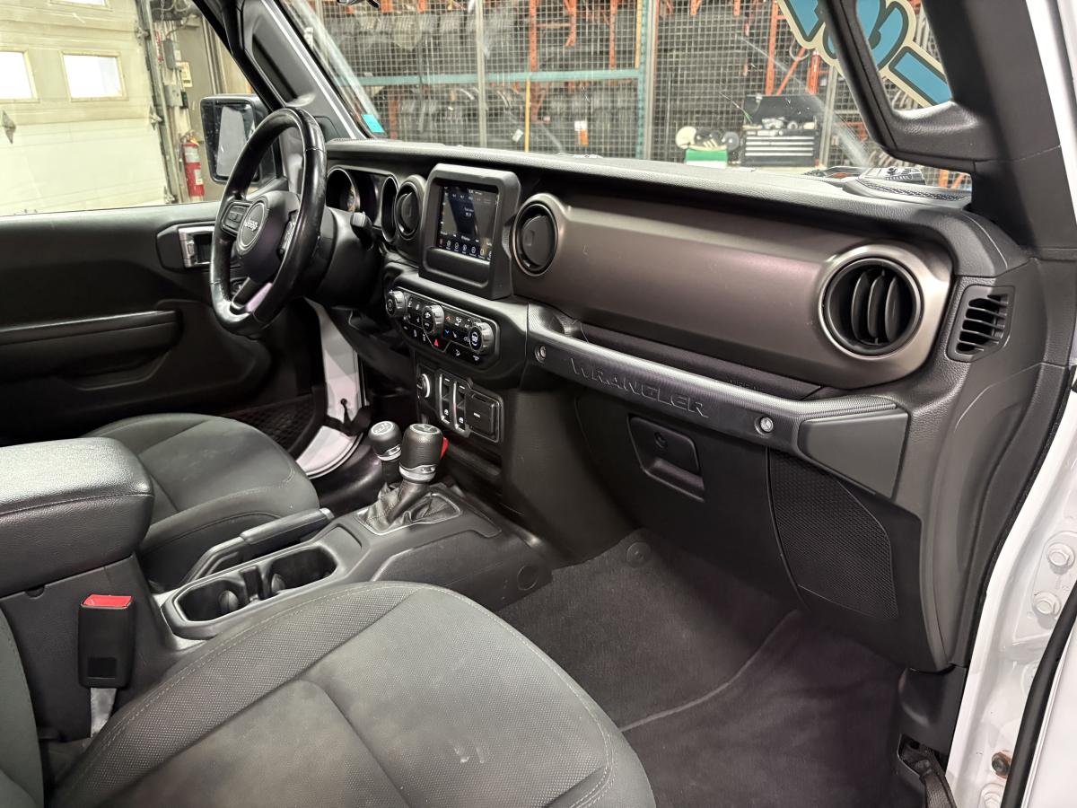 Jeep Wrangler 2020 Sport S 4x4 BLUETOOTH CAMÉRA SIÈGES AVANT ET VOLANT CHAUFFANT BAS KILOMÉTRAGE – Image 38