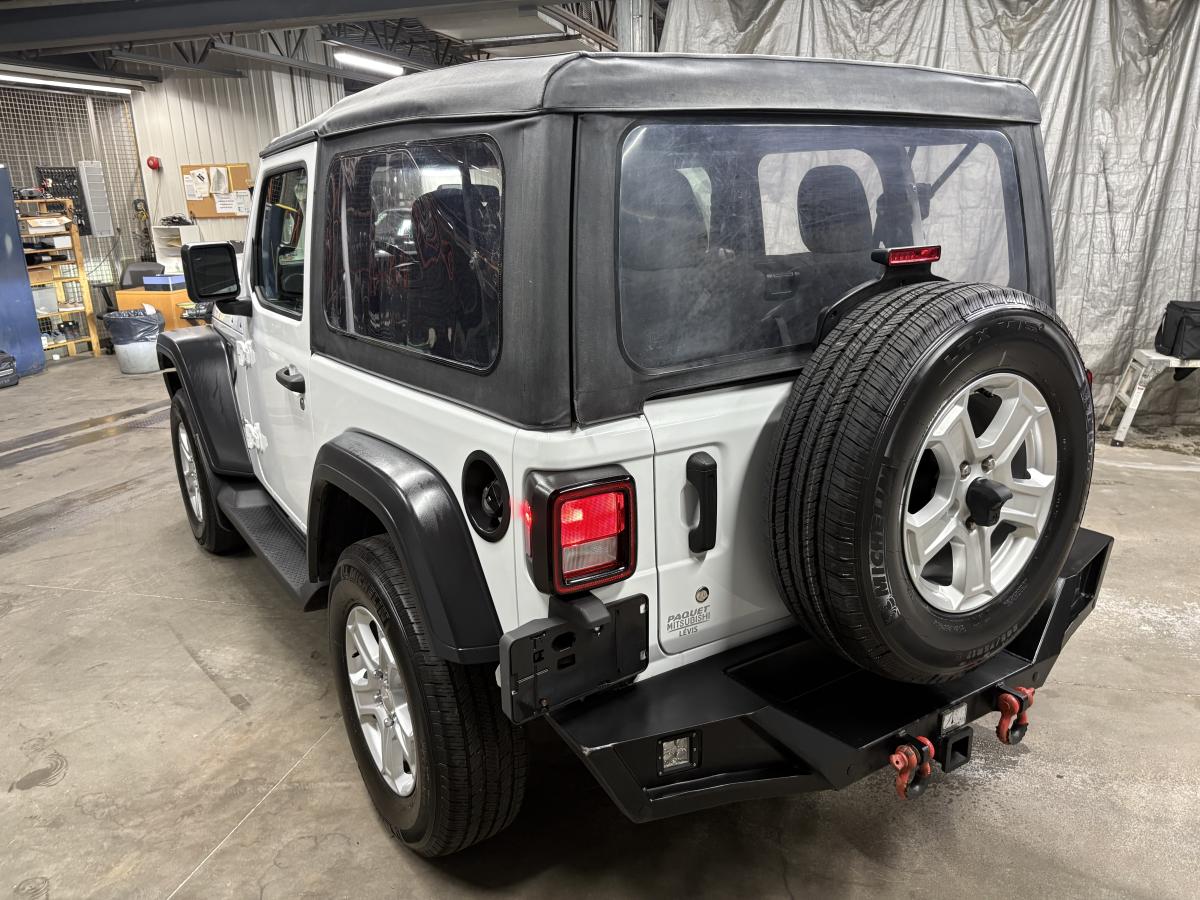 Jeep Wrangler 2020 Sport S 4x4 BLUETOOTH CAMÉRA SIÈGES AVANT ET VOLANT CHAUFFANT BAS KILOMÉTRAGE – Image 4
