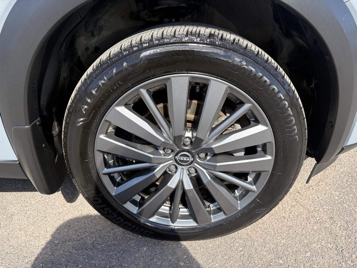 Nissan Pathfinder 2025 SL 4RM BLUETOOTH TOIT GPS CUIR CAMÉRAS 360 SIÈGES AVANT ET ARRIÈRE ET VOLANT CHAUFFANT – Image 42