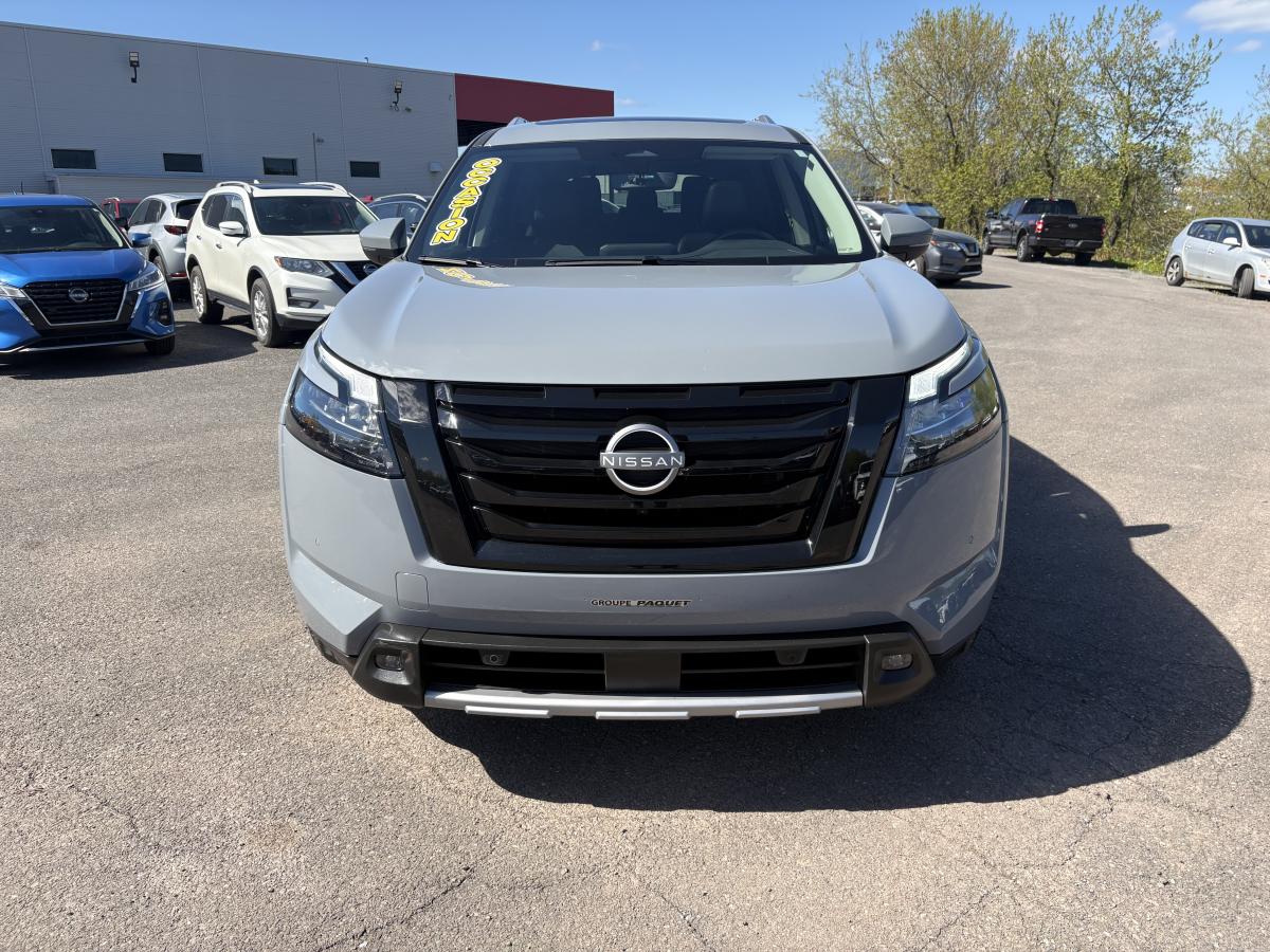 Nissan Pathfinder 2025 SL 4RM BLUETOOTH TOIT GPS CUIR CAMÉRAS 360 SIÈGES AVANT ET ARRIÈRE ET VOLANT CHAUFFANT – Image 5