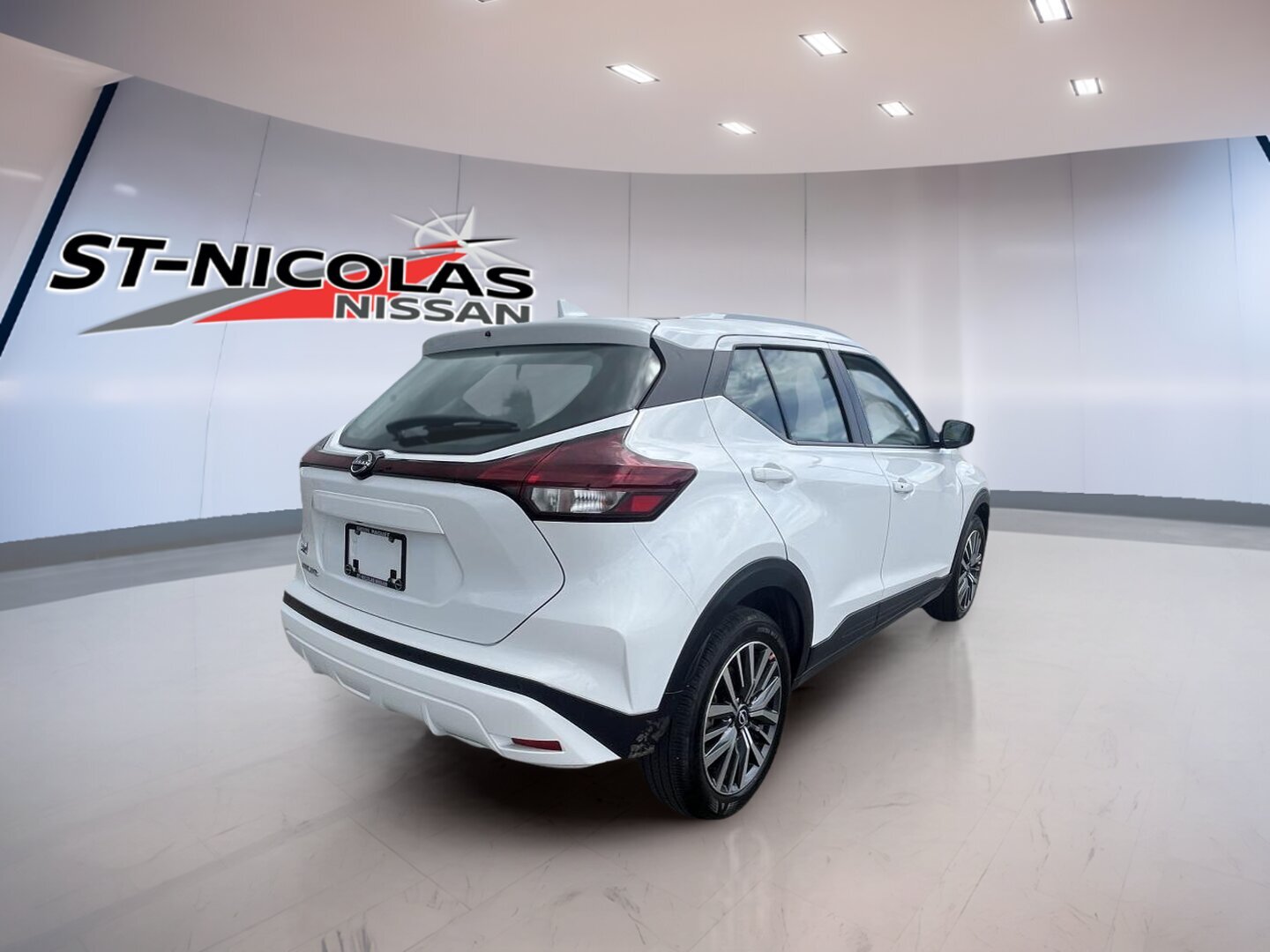 Nissan Kicks Play 2025 SV TA – Image 5