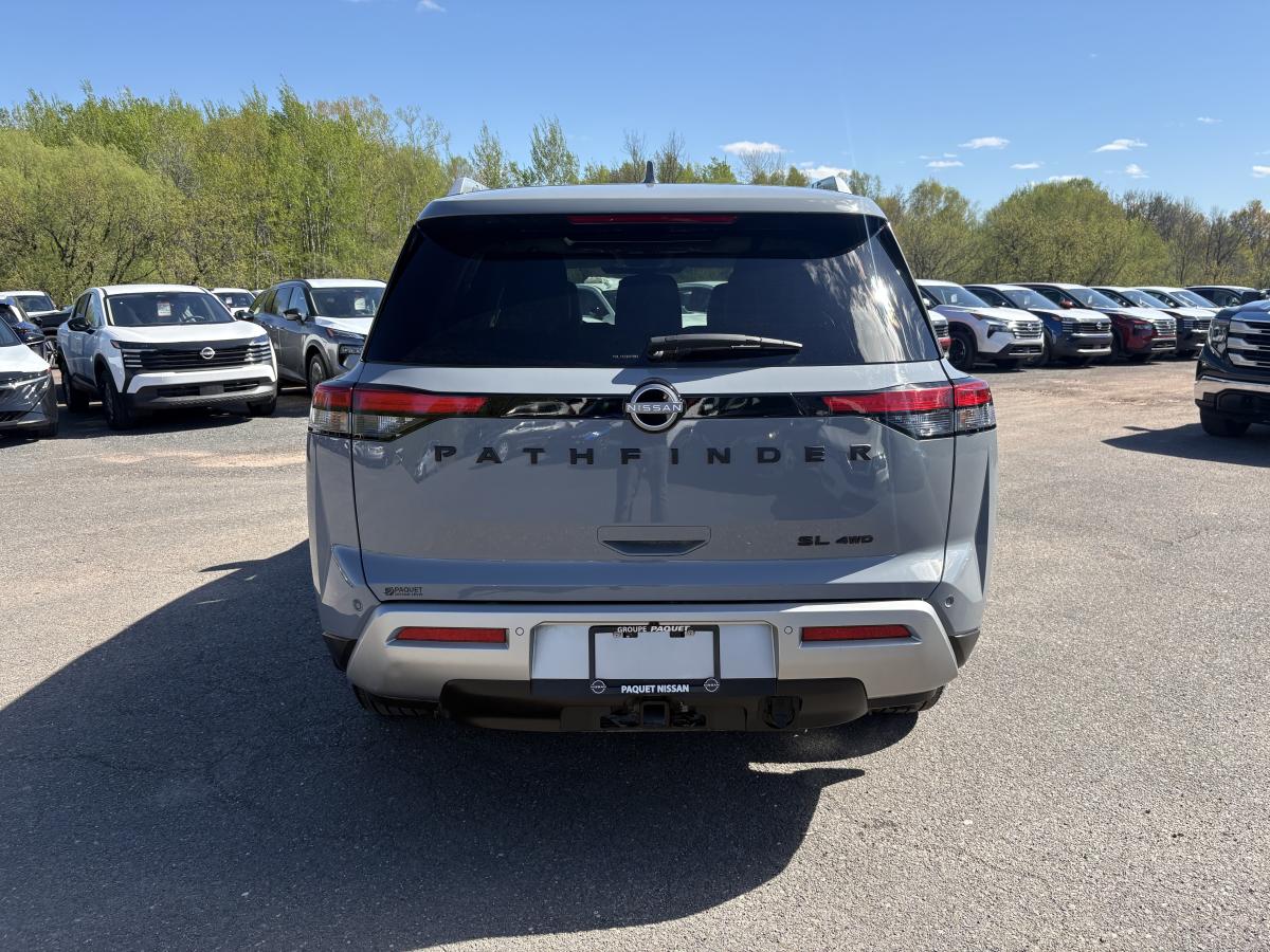 Nissan Pathfinder 2025 SL 4RM BLUETOOTH TOIT GPS CUIR CAMÉRAS 360 SIÈGES AVANT ET ARRIÈRE ET VOLANT CHAUFFANT – Image 6