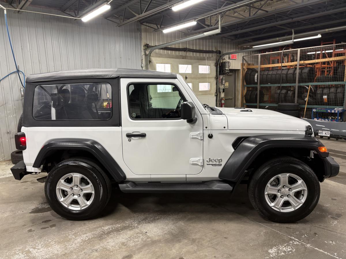 Jeep Wrangler 2020 Sport S 4x4 BLUETOOTH CAMÉRA SIÈGES AVANT ET VOLANT CHAUFFANT BAS KILOMÉTRAGE – Image 7