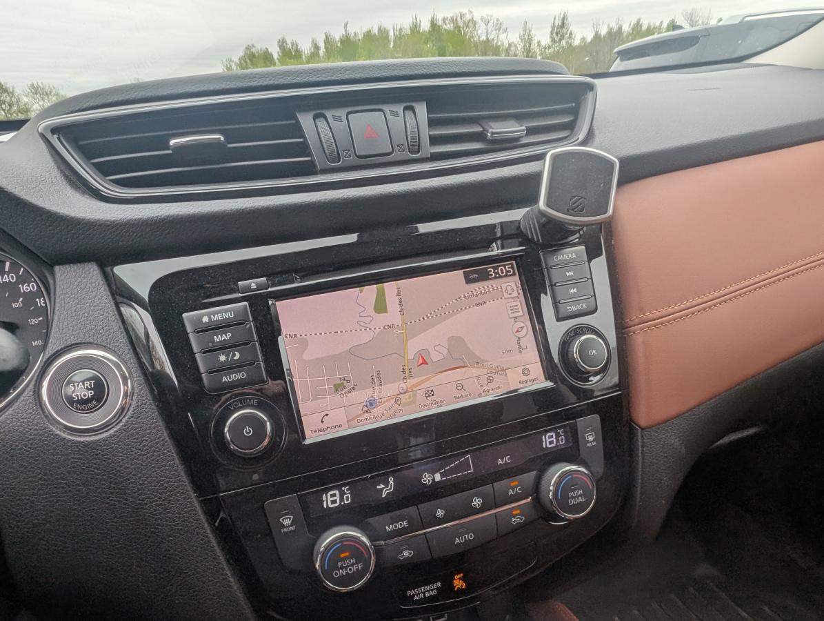 Nissan Rogue 2018 SL PRIVILÈGE TI avec ProPILOT BLUETOOTH CAMÉRAS 360 CUIR BRUN TOIT GPS SIÈGES AV. ET VOLANT CHAFFA – Image 9