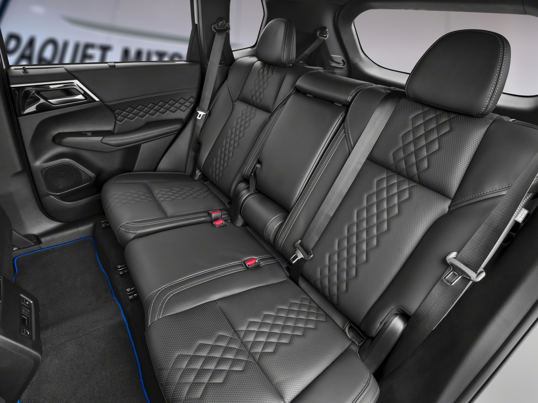 Mitsubishi Outlander PHEV 2026 NOIR S-AWC – Image 9