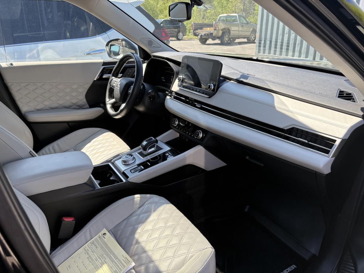 Mitsubishi Outlander PHEV 2024 GT S-AWC BLUETOOTH CAMÉRAS SIÈGES AVANT ET VOLANT CHAUFFANT TOIT - Image 11