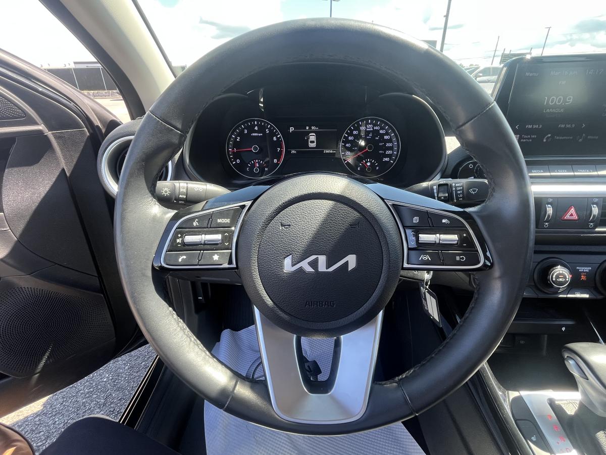 Kia Forte 2024 EX IVT – Image 11