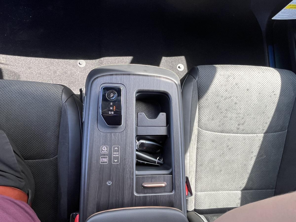 Nissan Ariya 2026 Platine+ E-4orce – Image 13