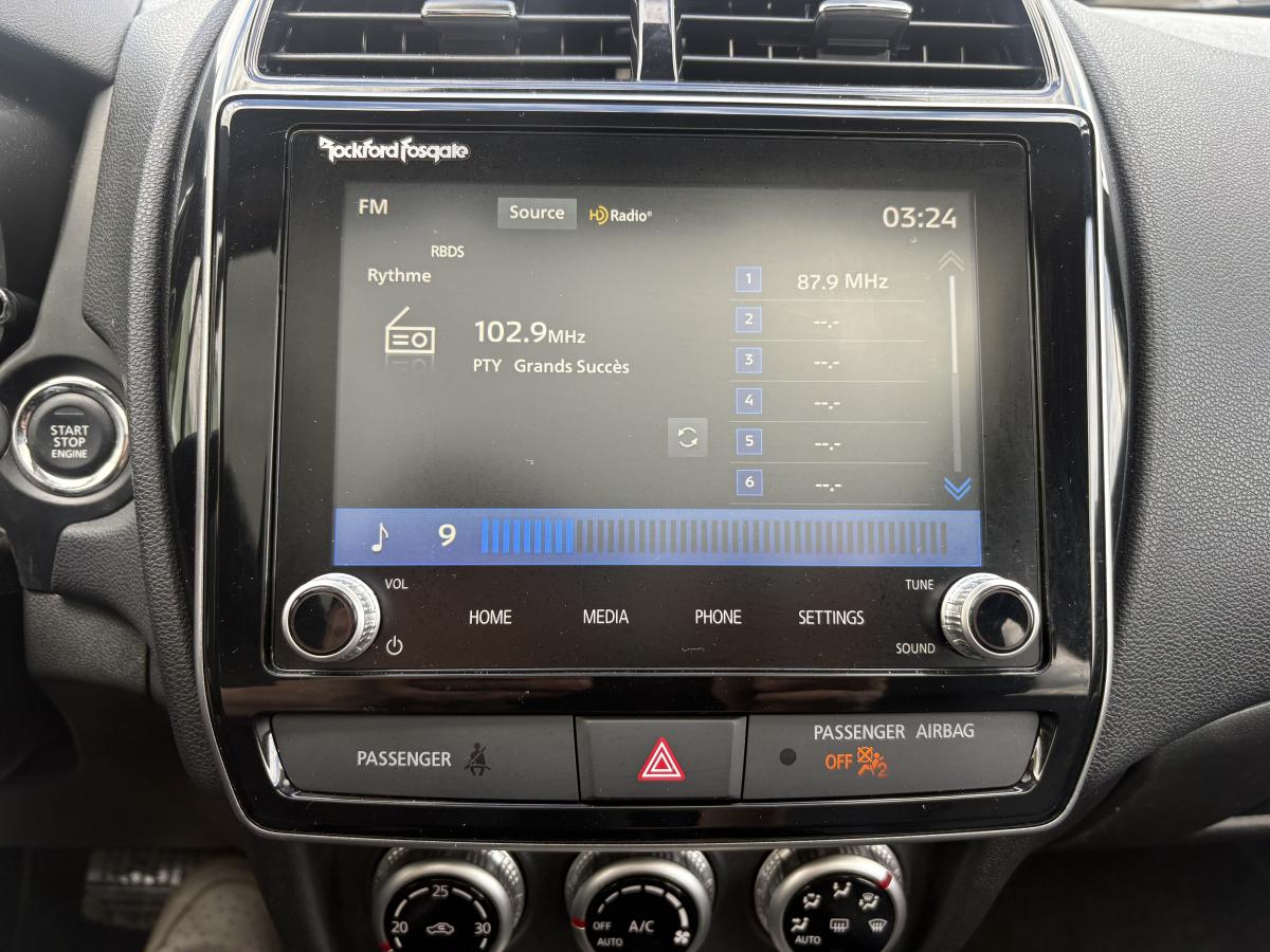 Mitsubishi RVR 2024 GT AWC BLUETOOTH CAMÉRA CUIR SIÈGES AVANT ET VOLANT CHAUFFANT BAS KILOMÉTRAGE – Image 16
