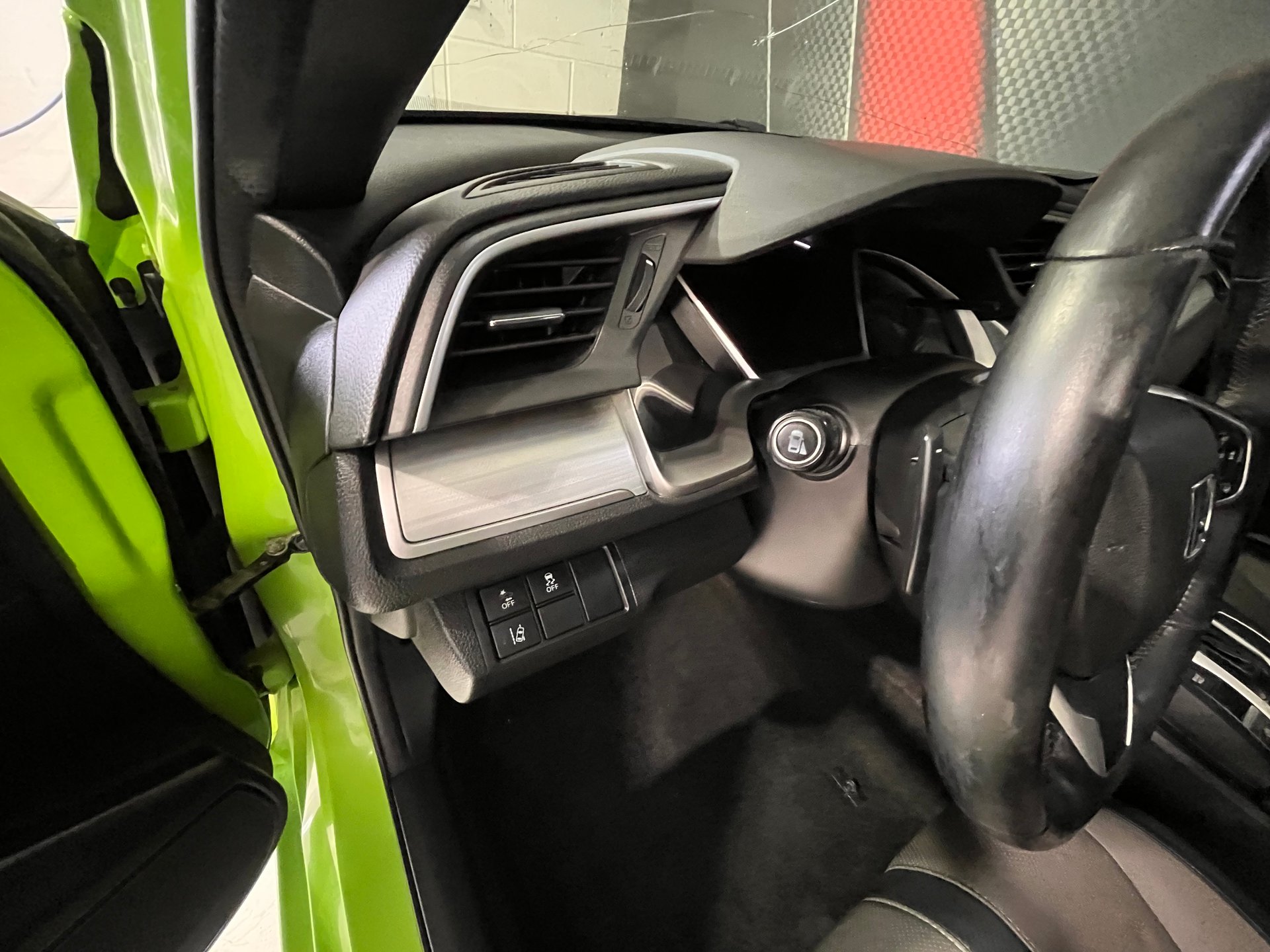 2017 Honda Civic Touring – Image 15