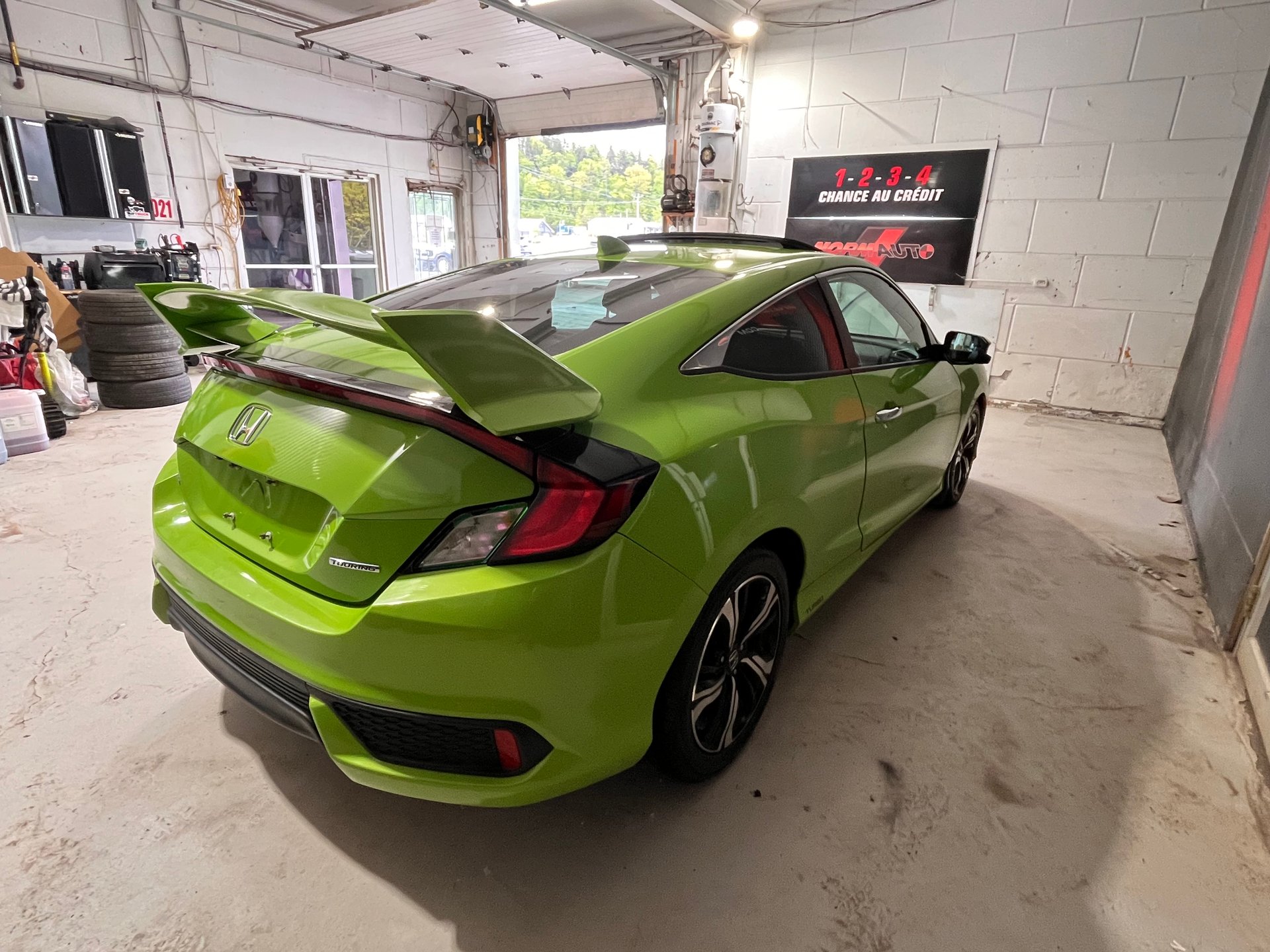 2017 Honda Civic Touring – Image 7