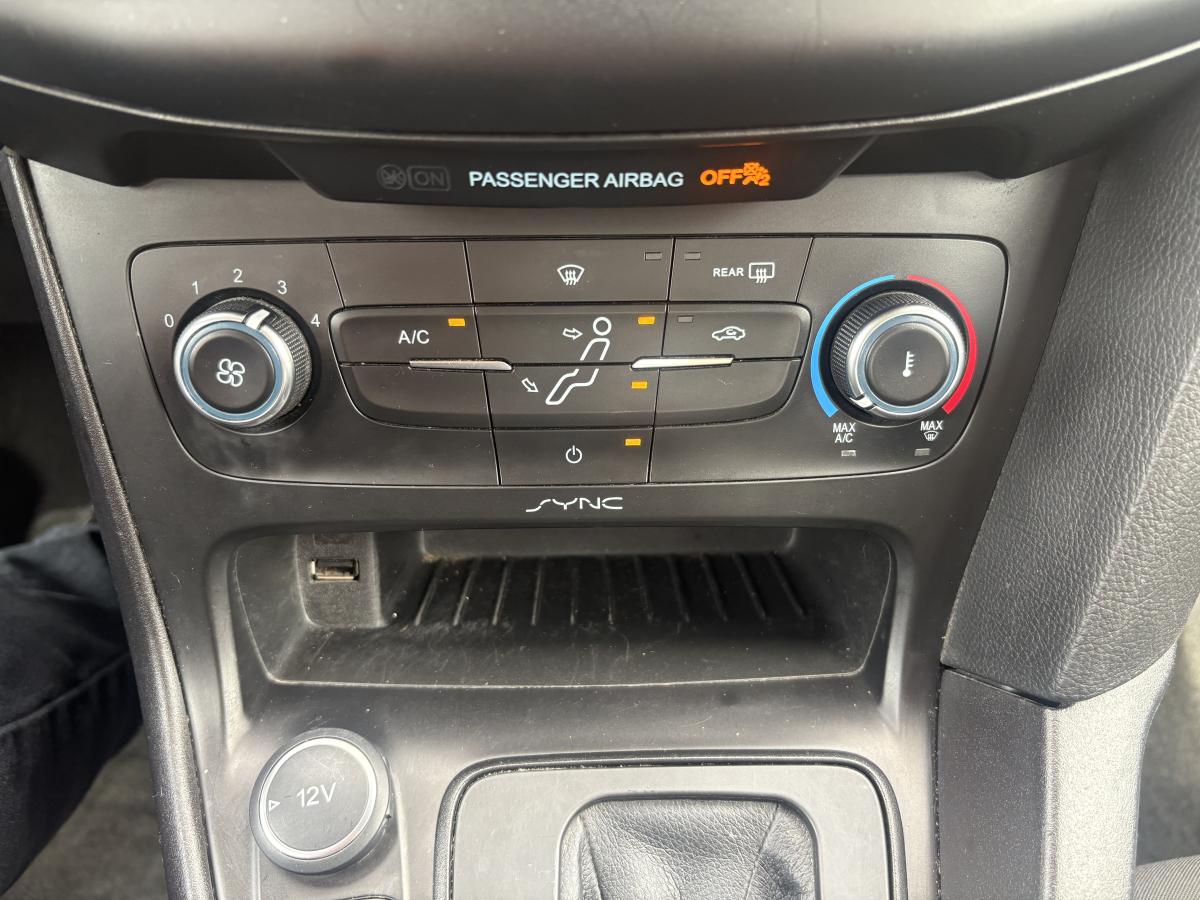 Ford Focus 2016 Hayon SE BLUETOOTH CAMÉRA BAS KILOMÉTRAGE RÉGULATEUR DE VITESSE – Image 19