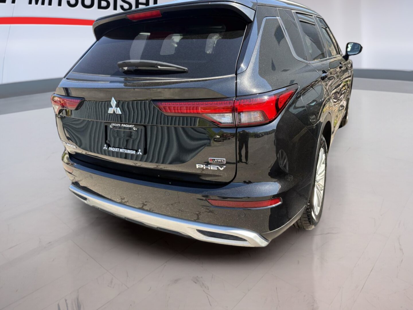 Mitsubishi Outlander PHEV 2024 LE S-AWC BLUETOOTH CAMÉRAS 360 SIÈGES CHAUFFANT AVANT - Image 2