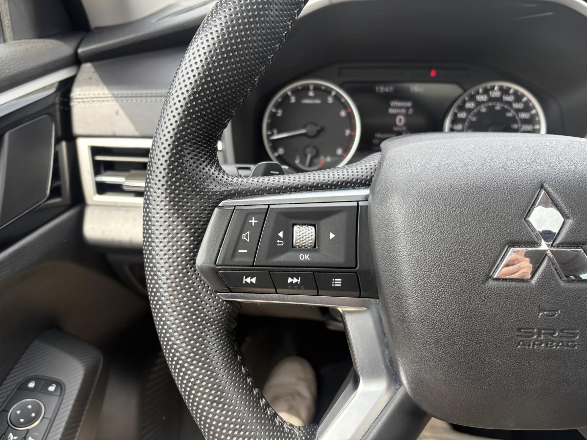 Mitsubishi Outlander 2023 SE S-AWC BLUETOOTH TOIT SIÈGES AVANT CHAUFFANT BAS KILOMÉTRAGE - Image 23