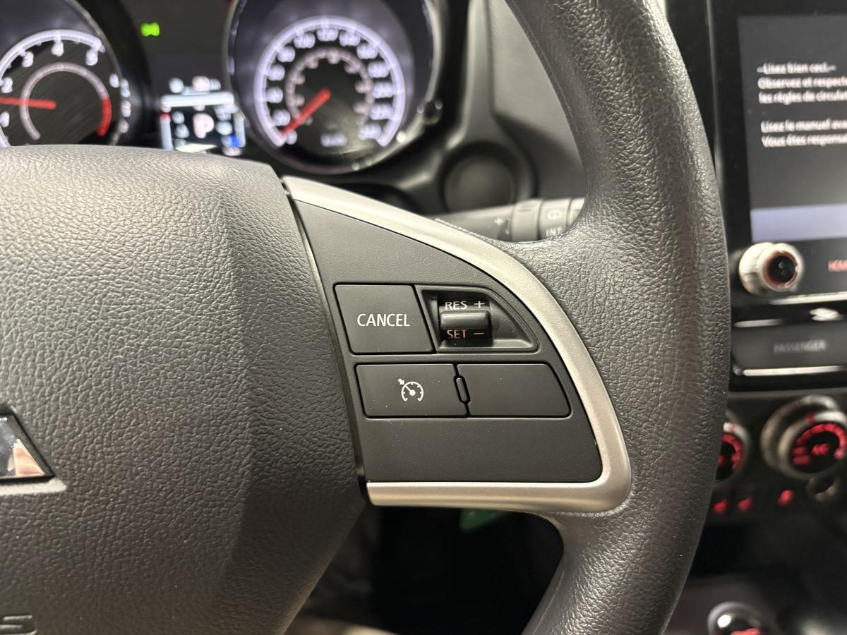 Mitsubishi RVR 2024 ES AWC BLUETOOTH CAMÉRA SIÈGES AVANT CHAUFFANT BAS KILOMÉTRAGE – Image 24